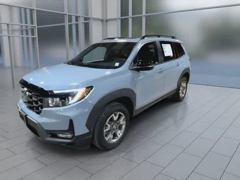 Used 2023 Honda Passport TrailSport image 4