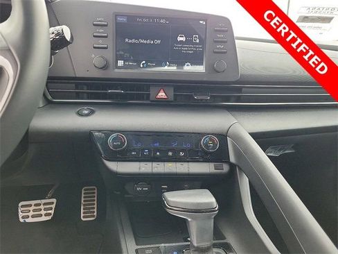 Used 2025 Hyundai Elantra Sport image 12