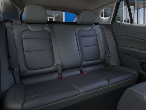 Used 2026 Chevrolet Trax ACTIV w/ Sunroof Package FWD image 17