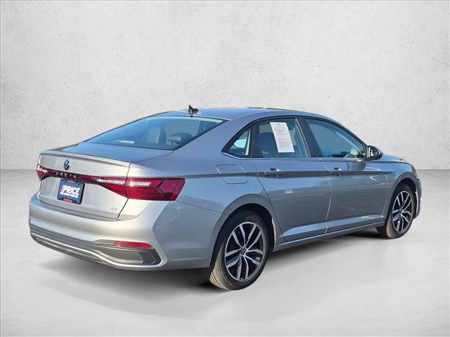 Used 2025 Volkswagen Jetta SE FWD image 5