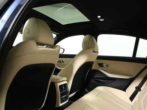 New 2026 BMW 330i xDrive Sedan w/ Premium Package image 32