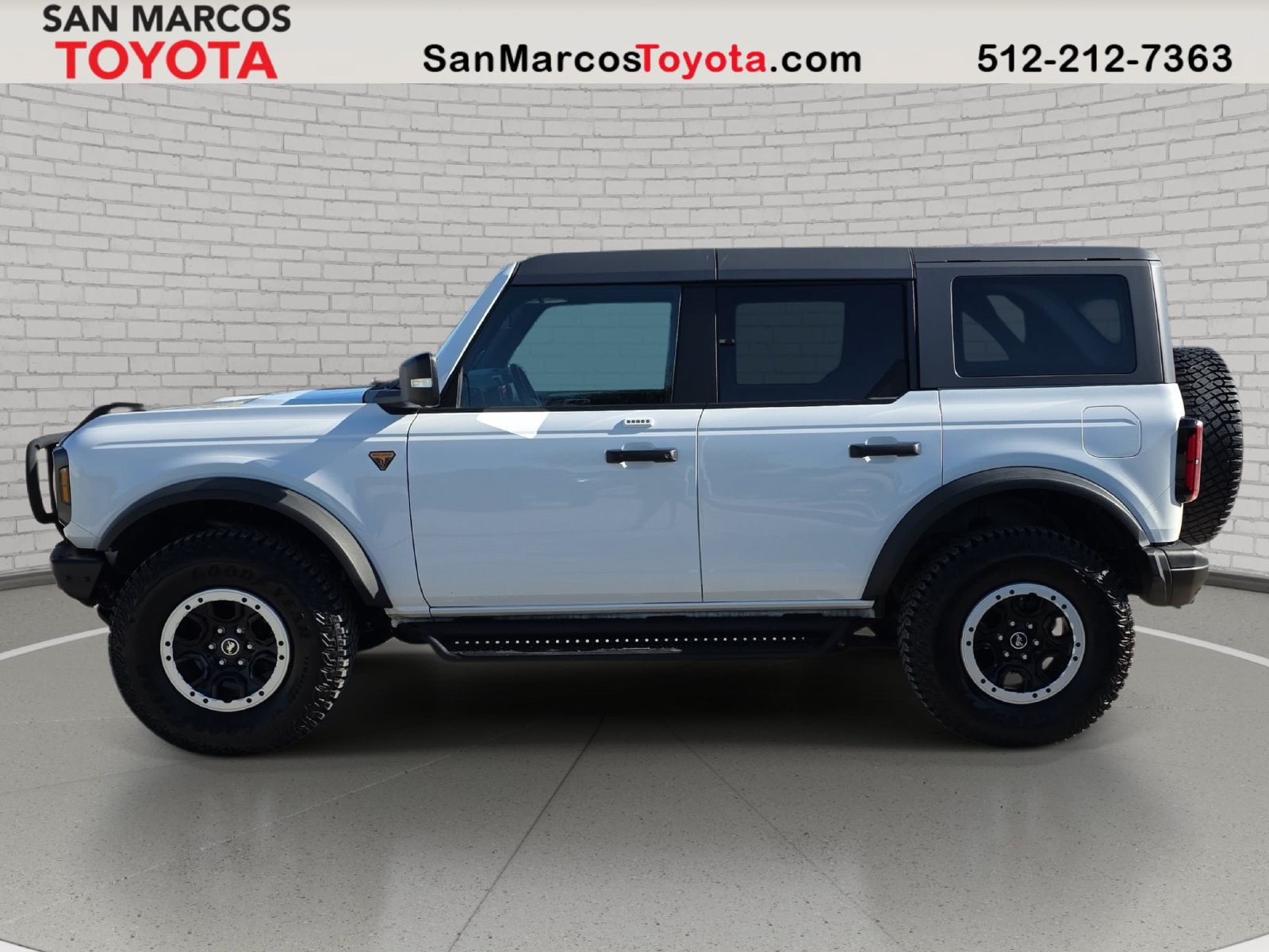 Used 2022 Ford Bronco Badlands AWD/4WD image 9