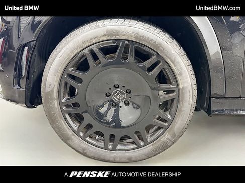 Used 2023 Mercedes-Benz GLS 450 4MATIC w/ AMG Line Exterior image 2