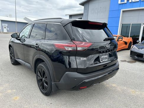 Used 2023 Nissan Rogue SV w/ SV Premium B Package image 6