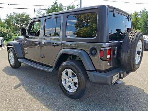 Used 2022 Jeep Wrangler Unlimited Sport AWD/4WD image 7