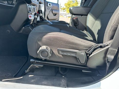 Used 2024 Jeep Wrangler Unlimited Rubicon 4xe image 21