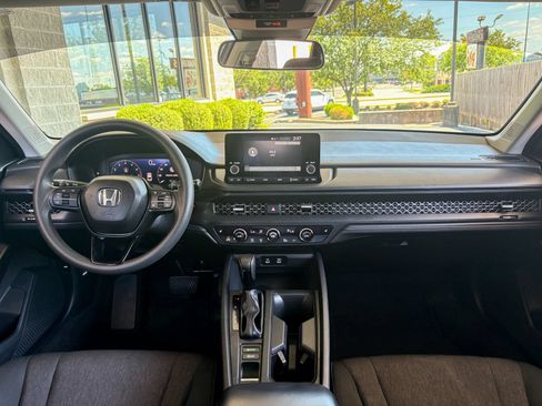 Used 2024 Honda Accord EX image 28