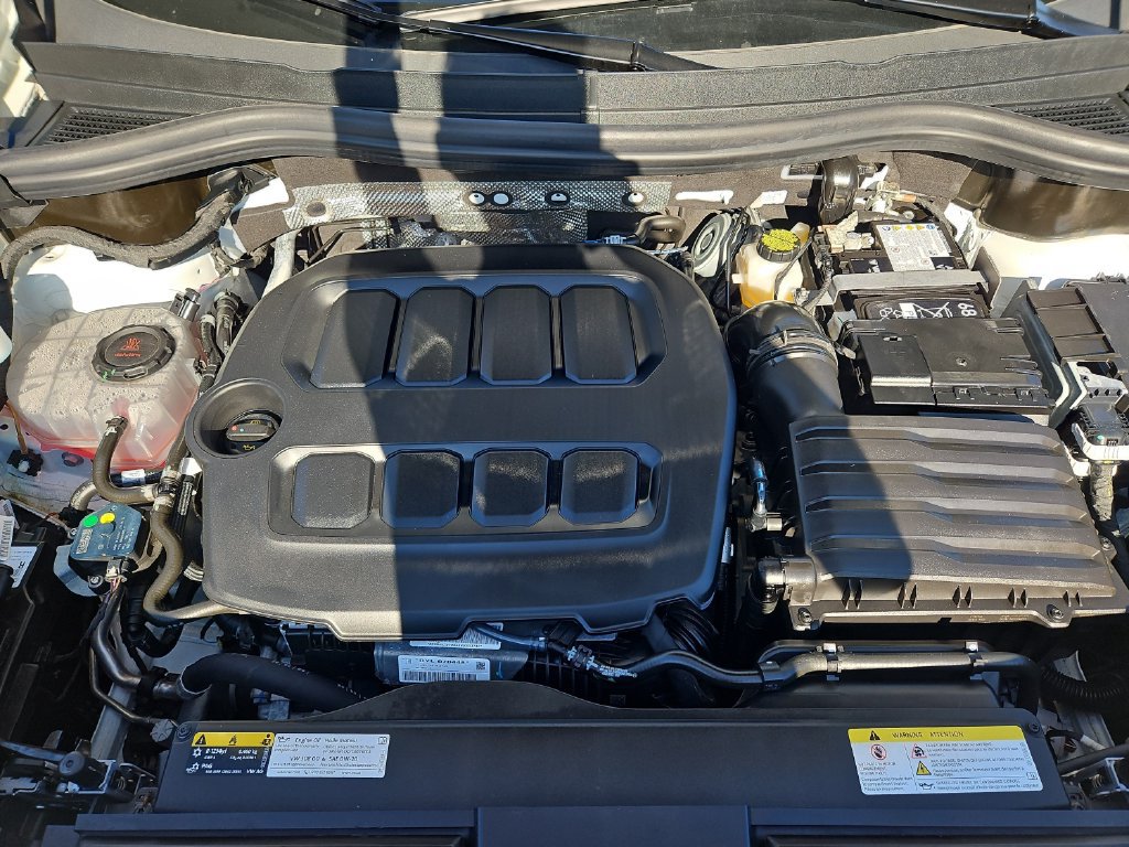 Certified 2026 Volkswagen Tiguan SE R-Line AWD/4WD image 35
