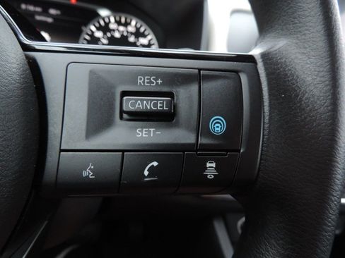 Certified 2021 Nissan Rogue SV image 27