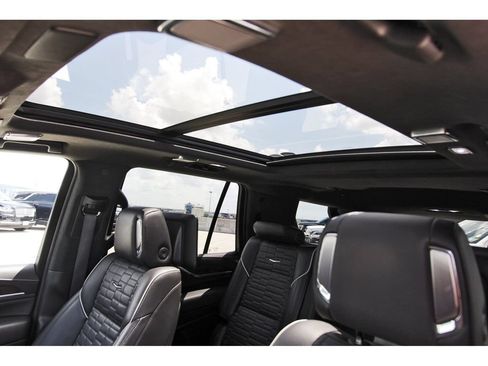Used 2021 Cadillac Escalade Sport Platinum AWD/4WD image 29
