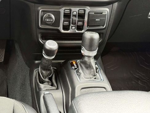 Used 2020 Jeep Wrangler Unlimited Sport image 18