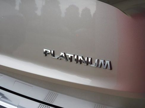 Certified 2022 Nissan Rogue Platinum w/ Head-Up Display Package image 4