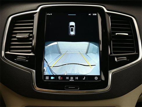 Used 2023 Volvo XC90 B6 Plus w/ Protection Package image 20