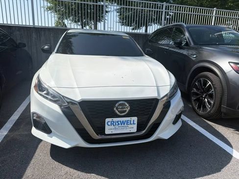 Used 2021 Nissan Altima 2.5 SR FWD image 2