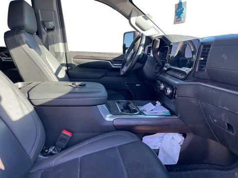 Used 2025 GMC Sierra 2500 SLT image 15