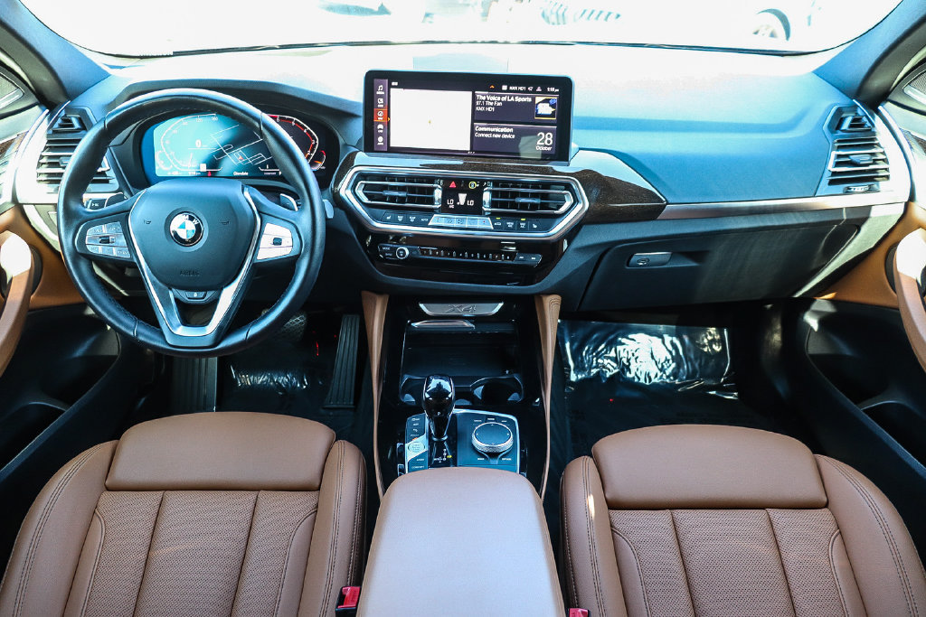 Used 2025 BMW X4 xDrive30i w/ Premium Package AWD/4WD image 12