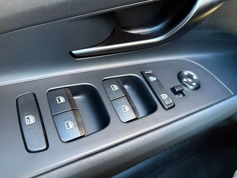 Used 2025 Hyundai Elantra SEL image 10