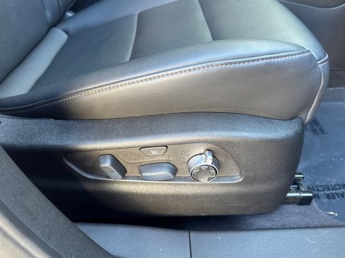 Used 2022 Cadillac XT4 Sport AWD/4WD image 23