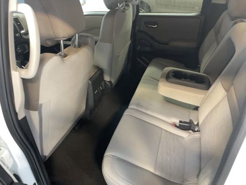 Used 2023 Nissan Frontier SV w/ SV Convenience Package image 24