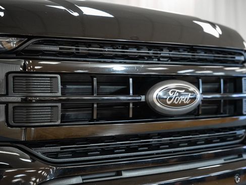 Used 2023 Ford F150 Lariat w/ Equipment Group 502A High image 7