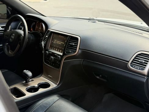 Used 2015 Jeep Grand Cherokee Limited w/ Luxury Group II RWD image 16