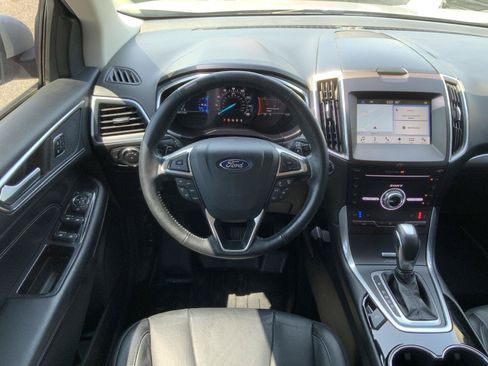 Used 2017 Ford Edge Titanium w/ Equipment Group 301A AWD/4WD image 29