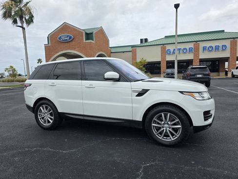 Used 2017 Land Rover Range Rover Sport SE AWD/4WD image 2