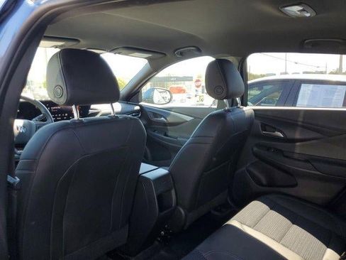 Used 2025 Buick Envista Preferred w/ Advanced Safety Package FWD image 8