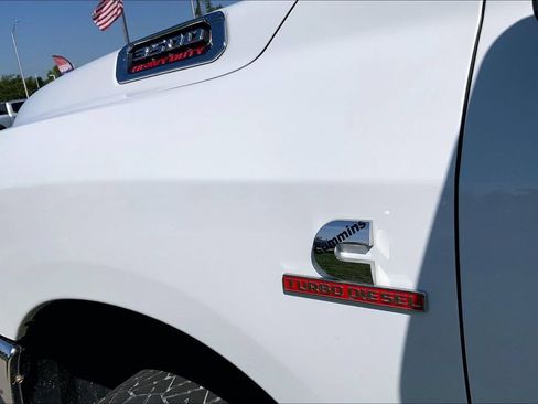 Used 2023 RAM 3500 Laramie AWD/4WD image 4