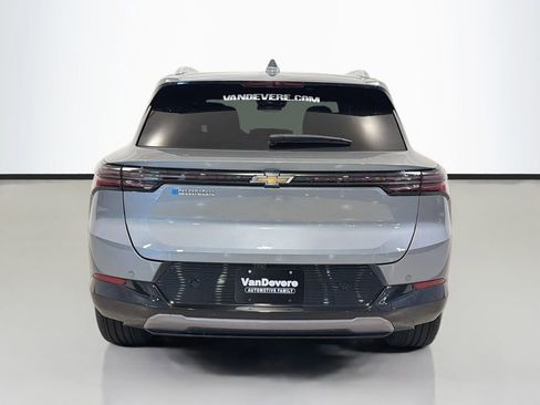 Used 2025 Chevrolet Equinox EV LT FWD image 9