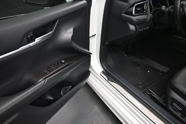 Used 2024 Toyota Camry XSE w/ Navigation Package FWD image 17