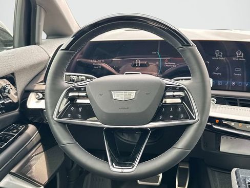 New 2026 Cadillac Optiq Sport 2 w/ LPO, Floor Liner Package AWD/4WD image 5