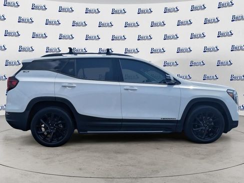 Used 2023 GMC Terrain SLT w/ LPO, 'HIT The Road' Package FWD image 2