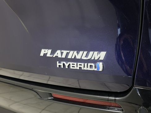 Used 2021 Toyota Sienna Platinum image 17