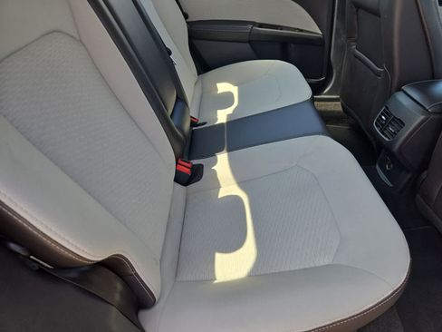 Used 2019 Ford Fusion SE w/ Equipment Group 151A FWD image 19