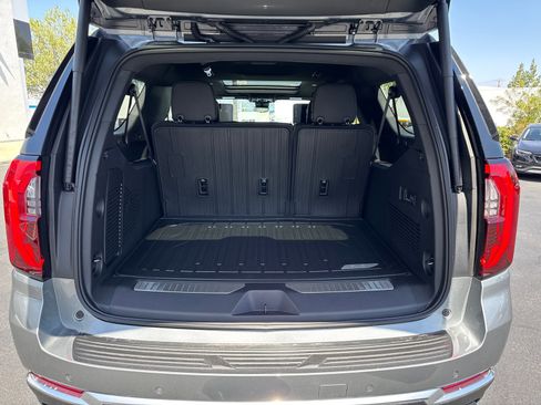 New 2026 GMC Yukon XL Denali w/ Denali Reserve Package AWD/4WD image 9