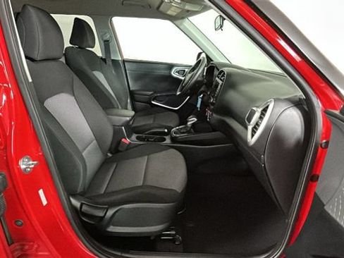 Used 2024 Kia Soul LX w/ Option Group 015 FWD image 29