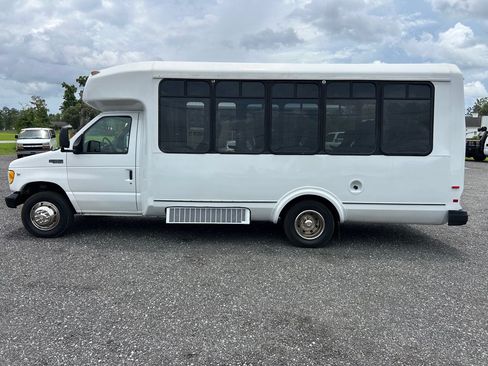 Used 2000 Ford E-350 and Econoline 350 Super Duty RWD image 8
