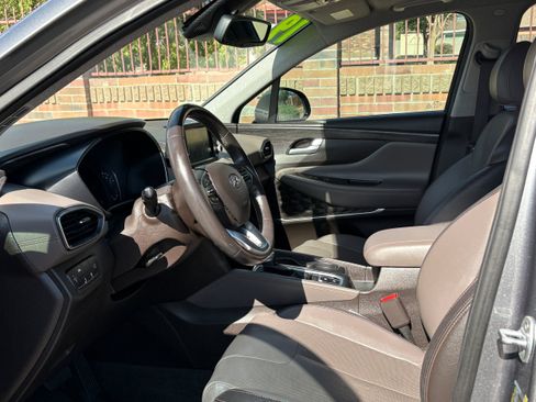 Used 2019 Hyundai Santa Fe Limited FWD image 6