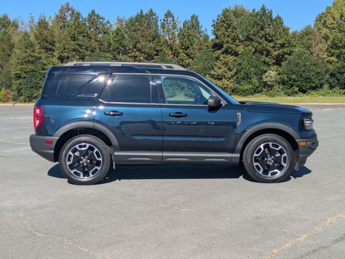 Used 2023 Ford Bronco Sport Outer Banks image 3