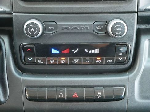 Used 2025 RAM ProMaster 2500 w/ Convenience Group FWD image 19