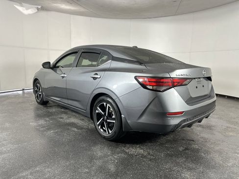 Used 2024 Nissan Sentra SV image 9