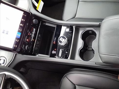 New 2024 Jeep Grand Cherokee Limited 4xe image 19