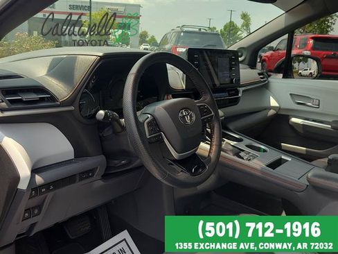 Used 2022 Toyota Sienna XSE w/ XSE Plus Package AWD/4WD image 10