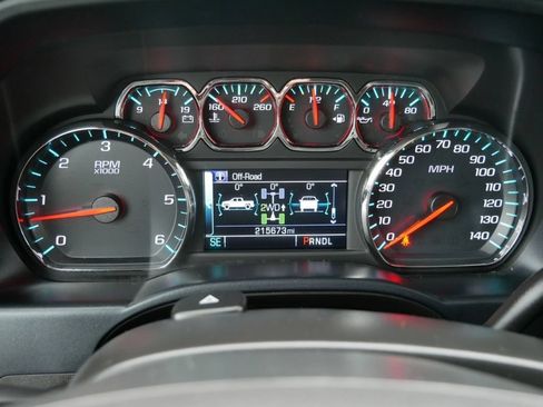 Used 2018 Chevrolet Silverado 1500 LT w/ All Star Edition AWD/4WD image 35