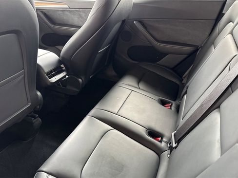 Used 2023 Tesla Model Y Long Range image 12