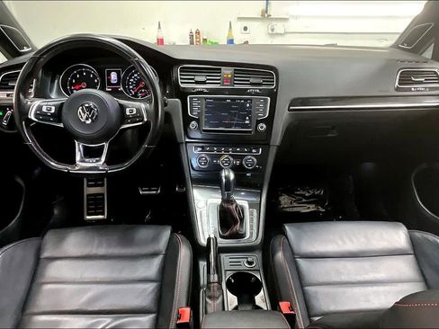 Used 2017 Volkswagen GTI Autobahn image 15