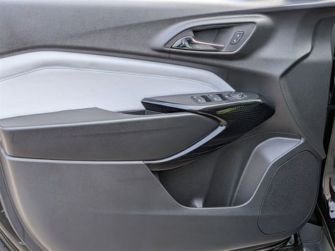 New 2026 Chevrolet Trax LT w/ Driver Confidence Package image 7