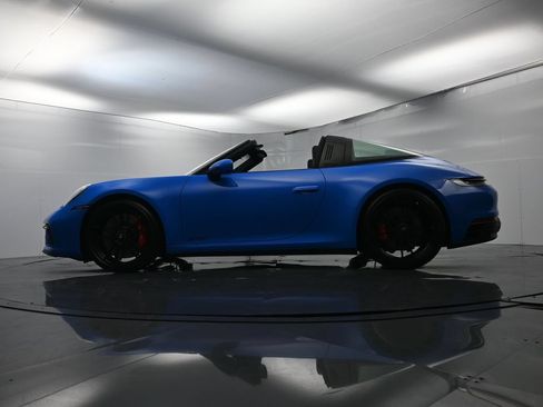 Certified 2022 Porsche 911 Targa 4 GTS AWD/4WD image 43