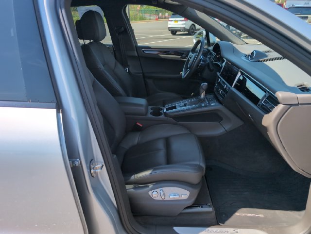 Used 2020 Porsche Macan S AWD/4WD image 10